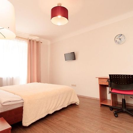 Apartment On Sobornyi Avenue 61 Oleksandriia Esterno foto