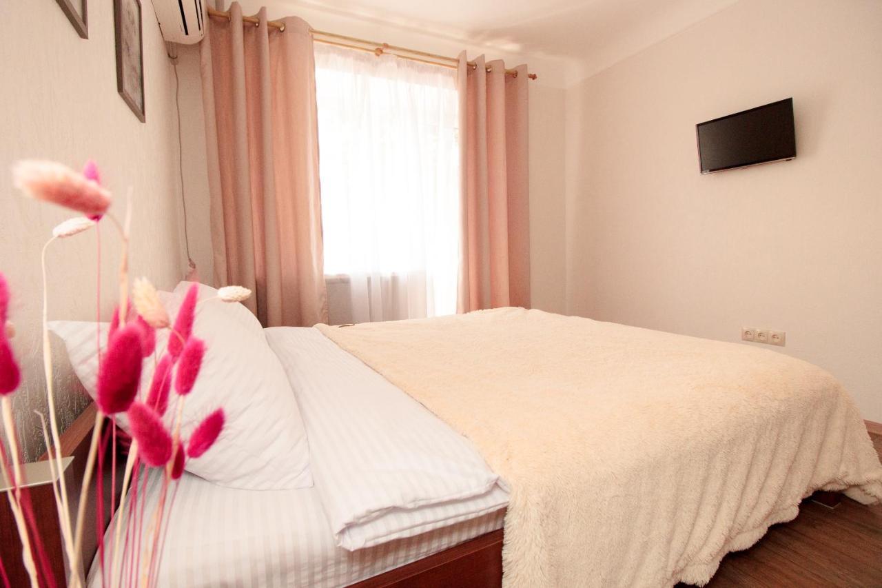Apartment On Sobornyi Avenue 61 Oleksandriia Esterno foto